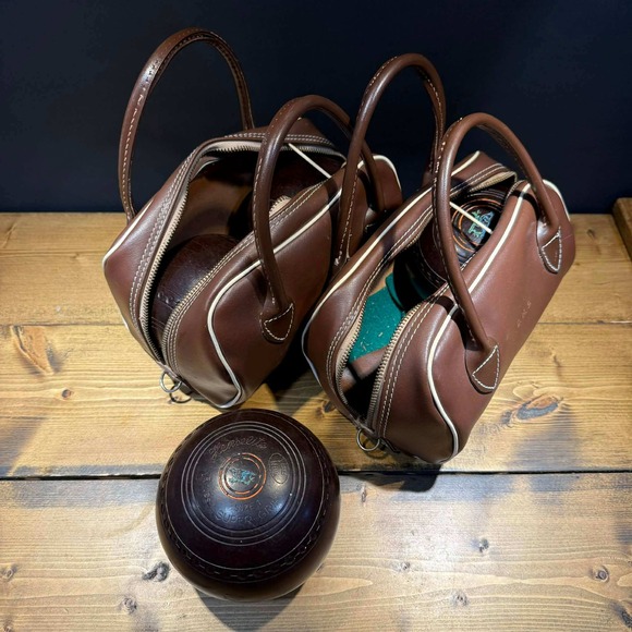 Vintage Offmeister Lawn Bowling Bowls Balls Set Size 1 Super Grip w/ Carry Bags - Picture 2 of 7